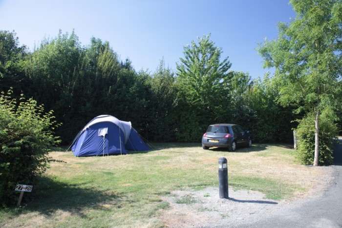 Emplacements de camping arborés