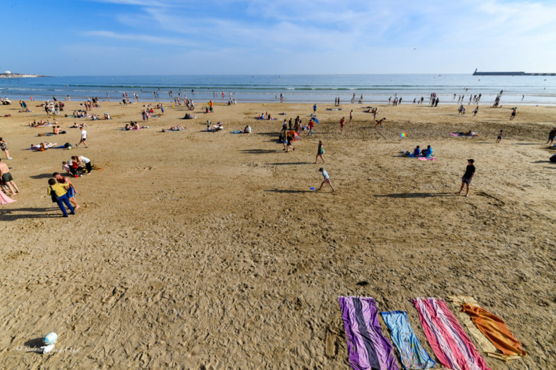 Plages de sable fin aux sables d'olonne proche du camping