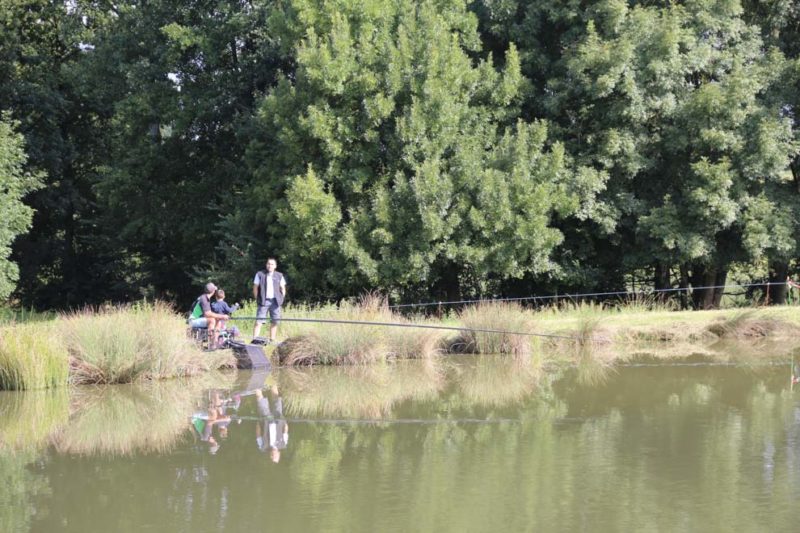 Camping avec étang de pêche privé en Vendée