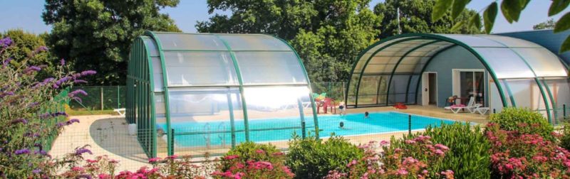 La piscine couverte chauffée du camping 