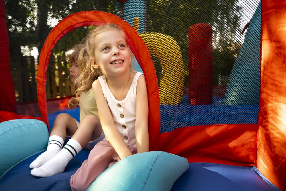 pyramide toile d'araignée du camping de l'étang du pays blanc à Guérande
