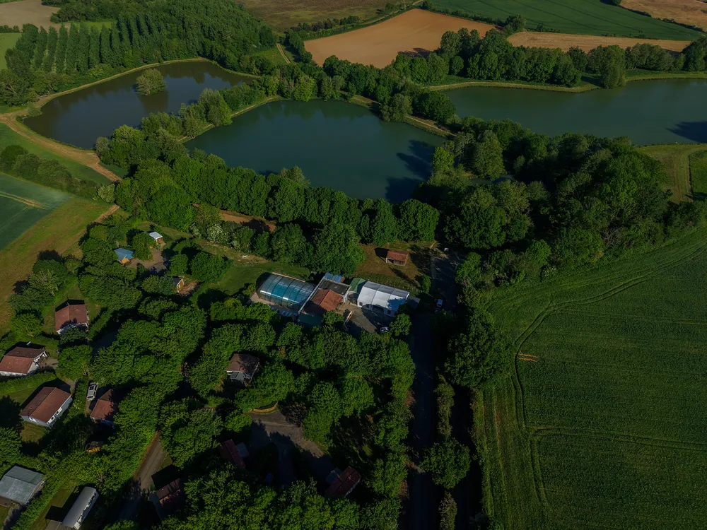 Étang de pêche au camping à Guérande en Loire Atlantique